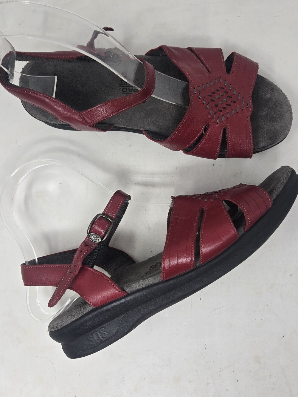 SAS Huarache Quarter Strap Red Open Toe Ankle Strap Sandals Women's Size 7.5M